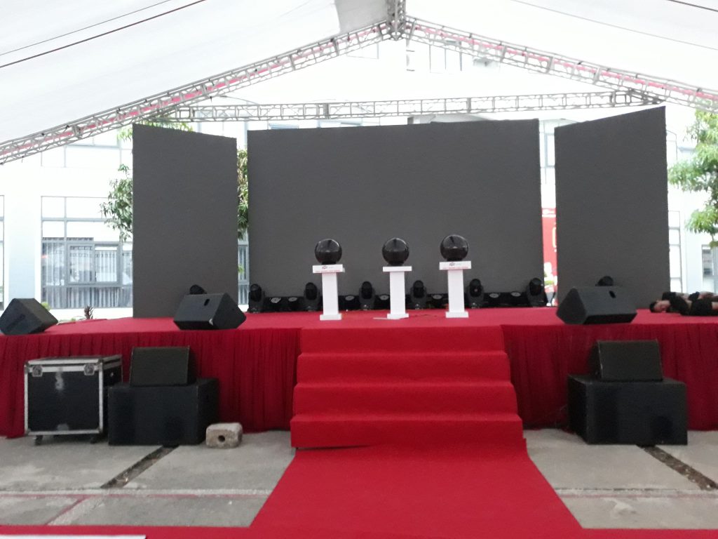 sân khấu sự kiện